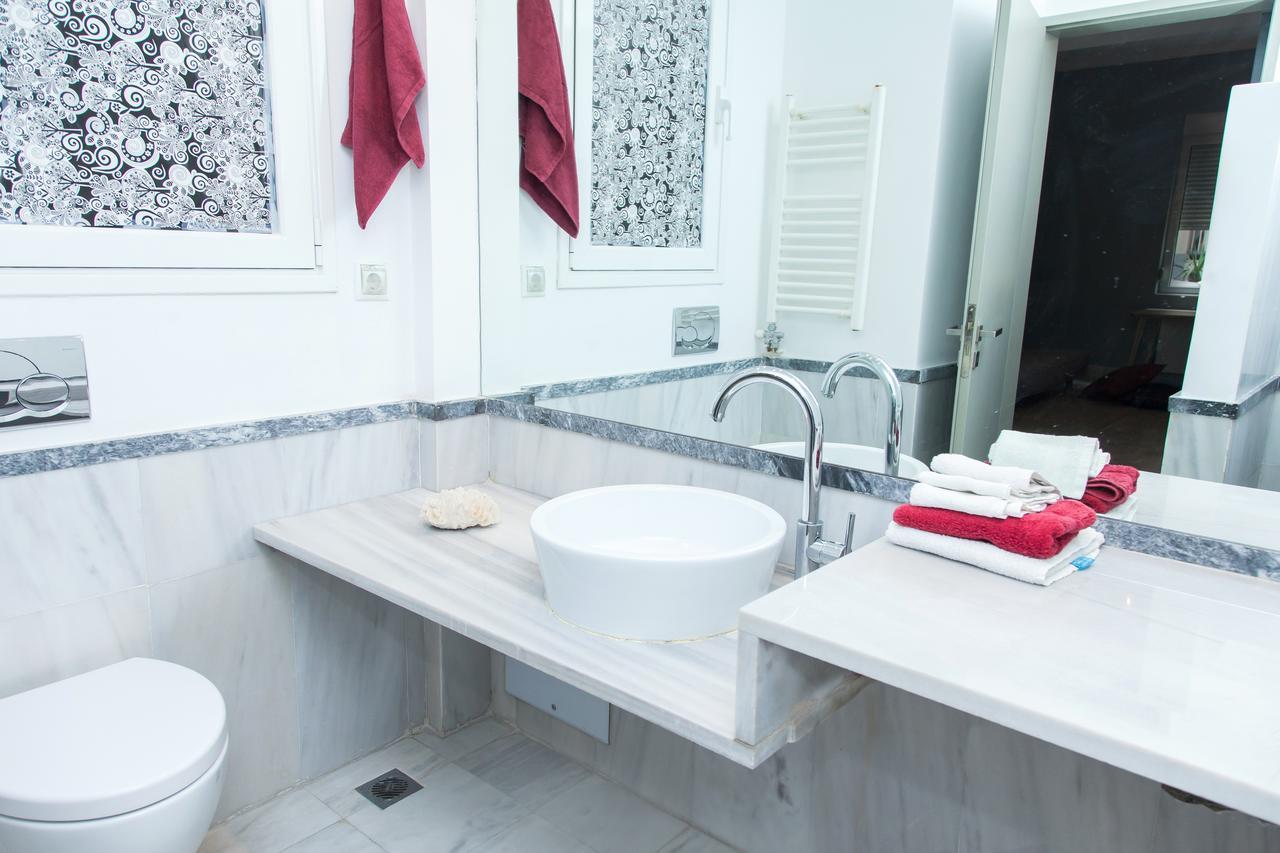 Jupiter Boutique Apartment Next To Athens Museum Bagian luar foto