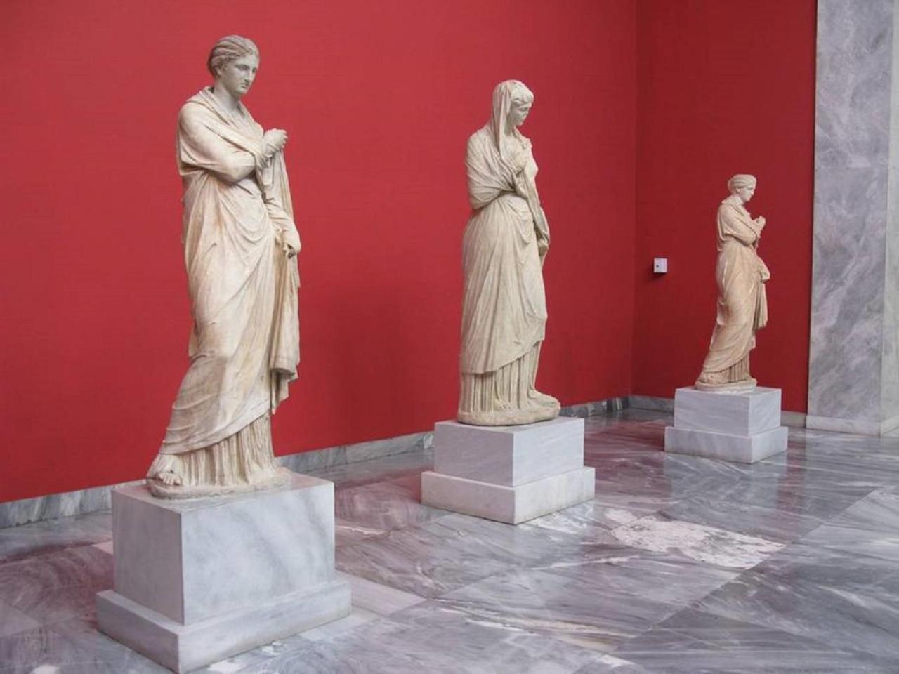 Jupiter Boutique Apartment Next To Athens Museum Bagian luar foto